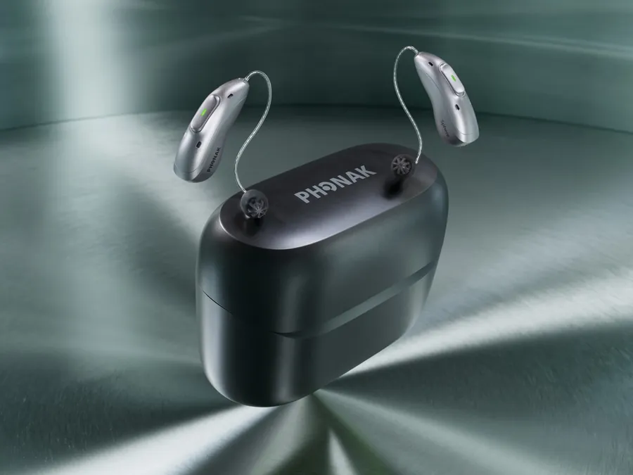 Phonak ChargerGo case with Audéo EON hearing aids
